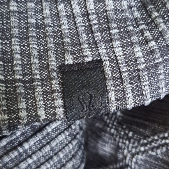 Lululemon Rest Less Long Sleeve Crew Neck Yoga Fitness Grey Charcoal Top Size 4 - Picture 7 of 7